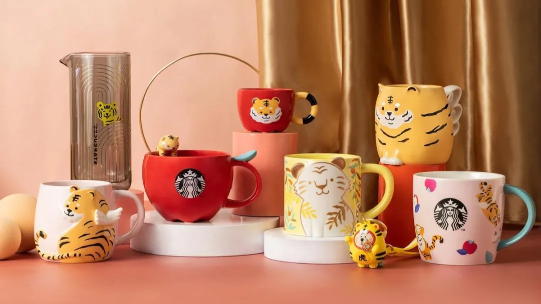 A Complete Collection of Starbucks 2022 Year of the Tiger Limited Edition Cups: Design Appreciation of Daruma Cups from Hong Kong, Macau, Taiwan, and Japan