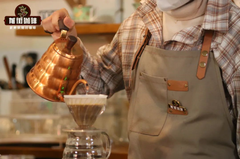 How does the size of the pour-over water circle affect extraction? Understand the coffee bed wall and flavor all at once