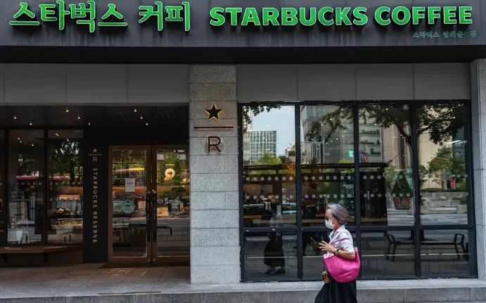 Starbucks new pilot program: Self-washing cups with dishwashing machines, a new plastic-reduction initiative under testing