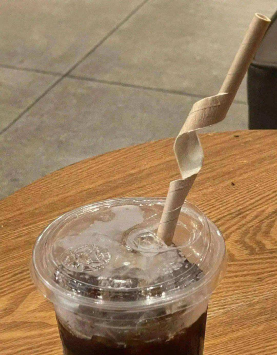 After the decline of paper straws, how are PLA and edible straws becoming the new eco-friendly solution?