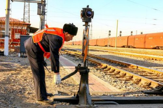 China Railway Crosses into Beverage Market: How Daocha Breaks Through? Analysis of Freshly Made Beverages and Light Food Strategies