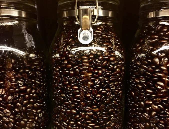 How to Brew Dark Roast Coffee Beans? Flavor Profile of Blue Mountain & Mandheling, and Pour Over Parameters for Golden Mandheling