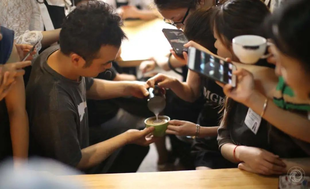 Coffee Shop Startup Guide: Key Strategies and Risk Management for Turning Losses into Profits