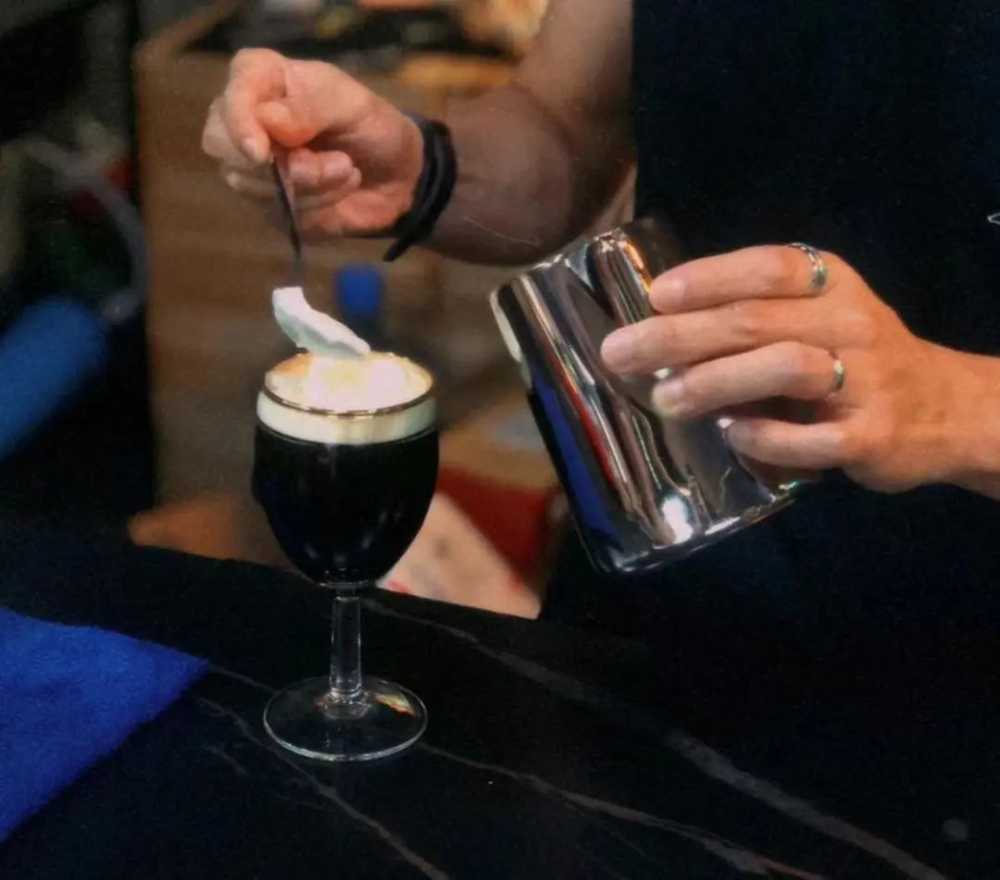 The Ultimate Challenge of Creative Coffee: How Extreme Pairings Impact Flavor and Customer Return Rates