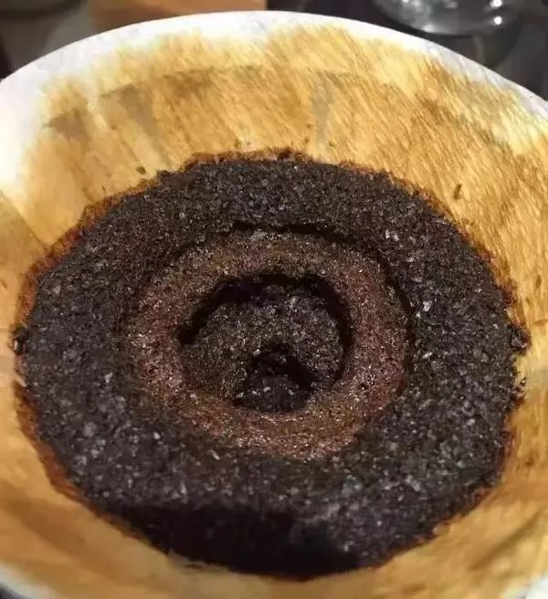 Deep Roast Pour Over Secrets: A Complete Guide to the Meteor Drip Method & Techniques to Enhance Flavor