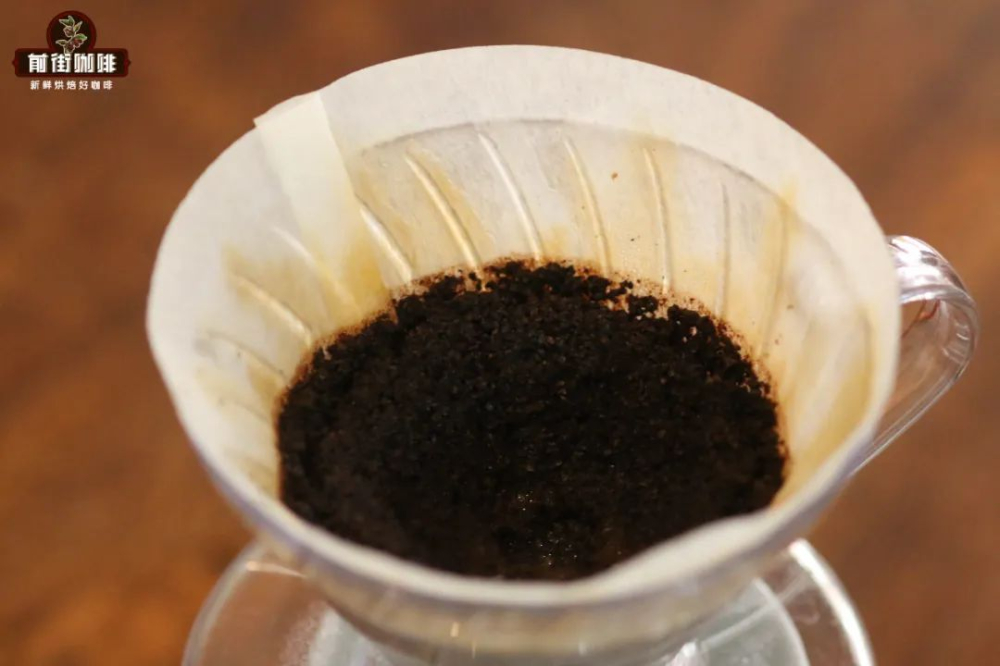A Comprehensive Guide to Pour Over Coffee Pouring Techniques: Center vs. Circular Pouring — Extraction Efficiency & Flavor Differences