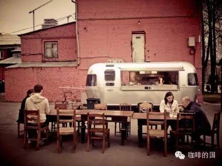 Complete Guide to Naming and Licensing Mobile Coffee Trucks: Key Insights for Legal Operations