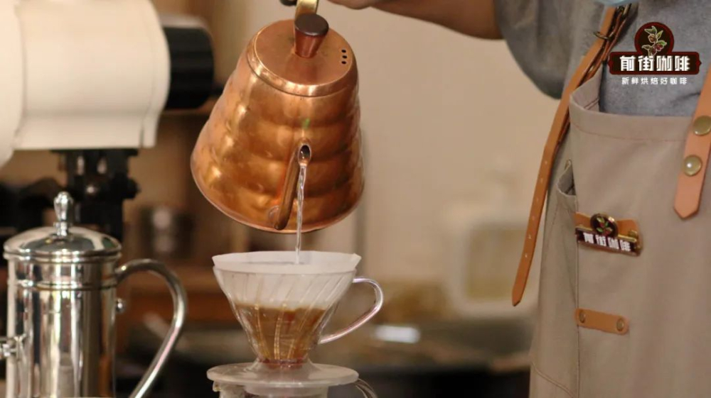 A Complete Guide to Pour Over Water Height: 3 Key Factors Affecting Extraction Evenness and Flavor