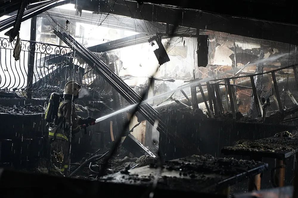 Late-night fire at Russian café kills 15: Must-read guide on fire hazards and operational safety