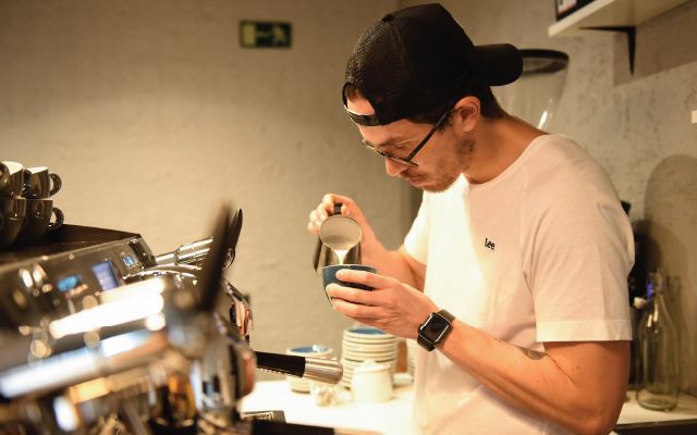What’s the difference between Flat White and Fu Yue Bai? Australian origins, flavor analysis, and home brewing guide