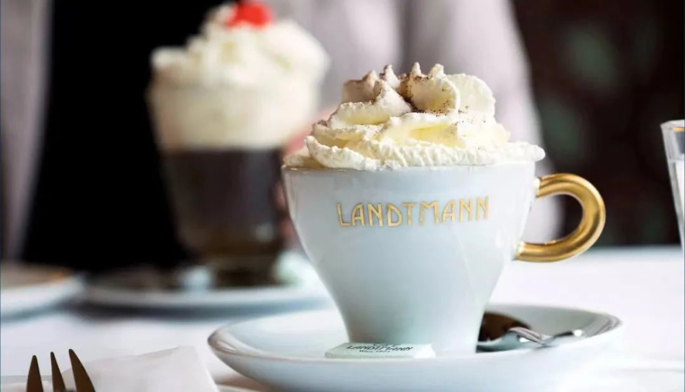 Con Panna and Cafe Viennese Tasting: A Historical and Flavor Analysis of Italian Cream Coffee