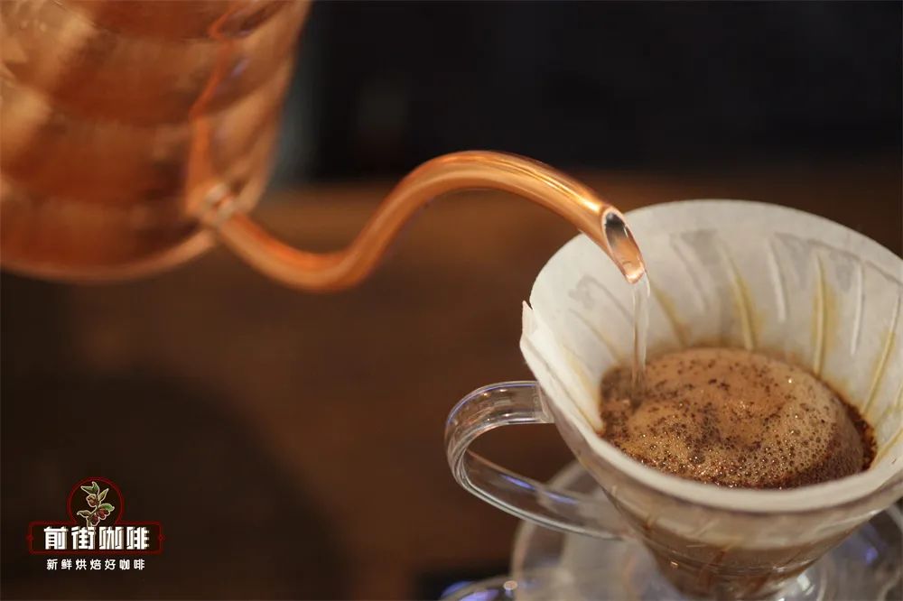 Must-read for pour over beginners: A complete guide to coffee-to-water ratio and three-phase pouring techniques
