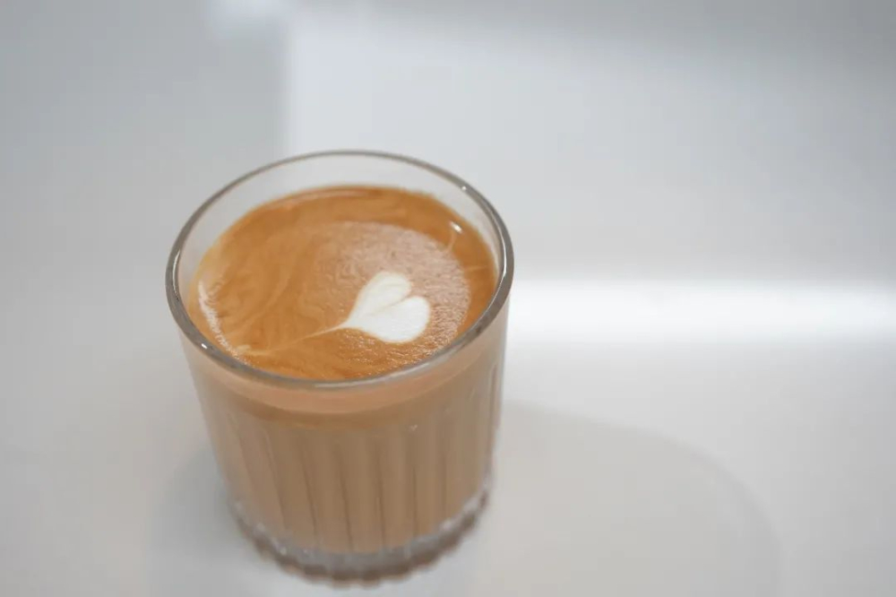 The Secret Recipe of Flat White: A Complete Guide to Espresso Ratio and Milk Foam Techniques