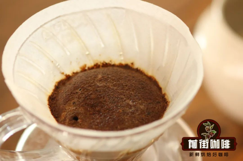 Is your anaerobic coffee pouring too fast in a pour over? Crack the secrets to adjusting grind size and brewing parameters