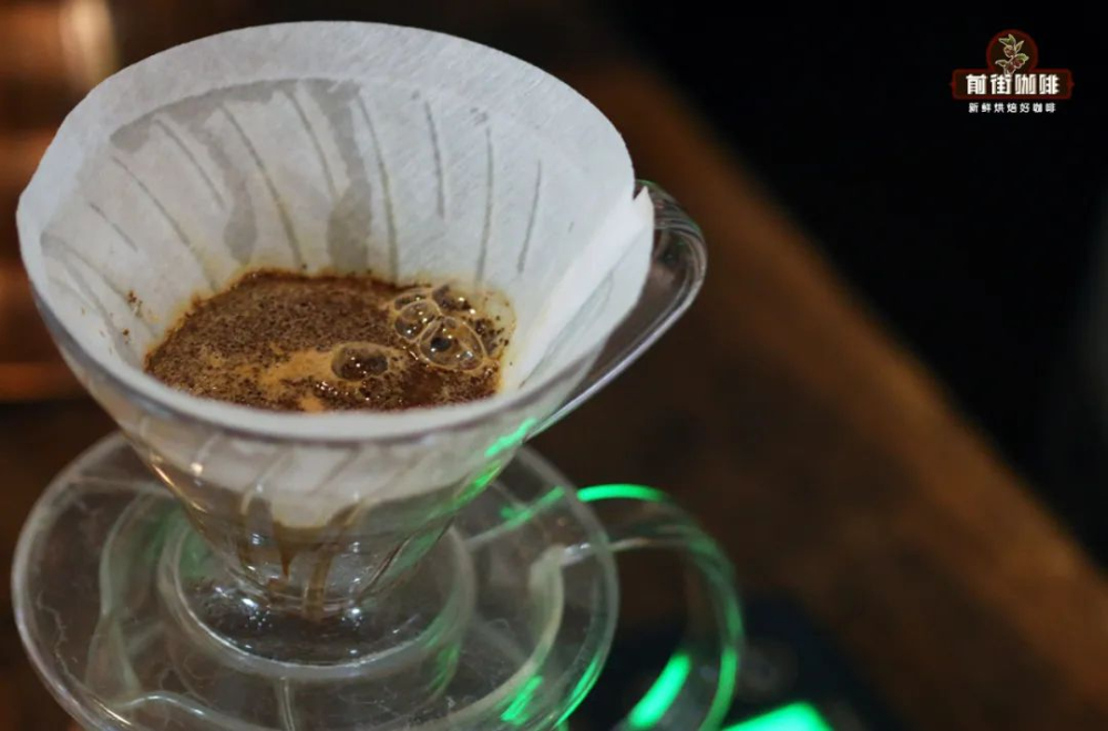 How to Store and Bloom Italian Coffee Beans: A Complete Guide to Degassing and the Optimal Flavor Window