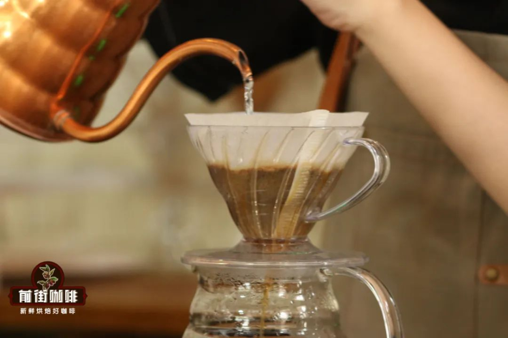 How to adjust the coffee-to-water ratio for pour over? A complete guide to three-stage pouring techniques and beginner hands-on practice