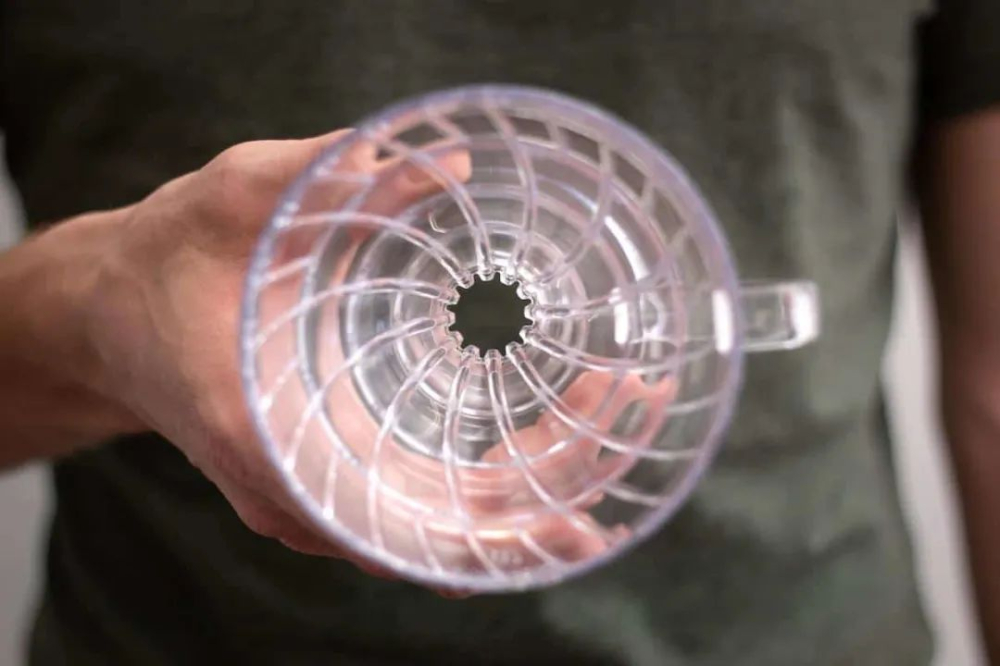 How to use the Hario V60 dripper? A complete guide to its structure, brewing principle, and pour over parameters