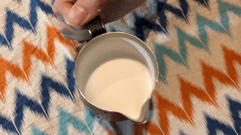Beginner's Guide to Latte Art: A Comprehensive Breakdown of Milk Foam Thickness, Steam Techniques, and Pouring Practice
