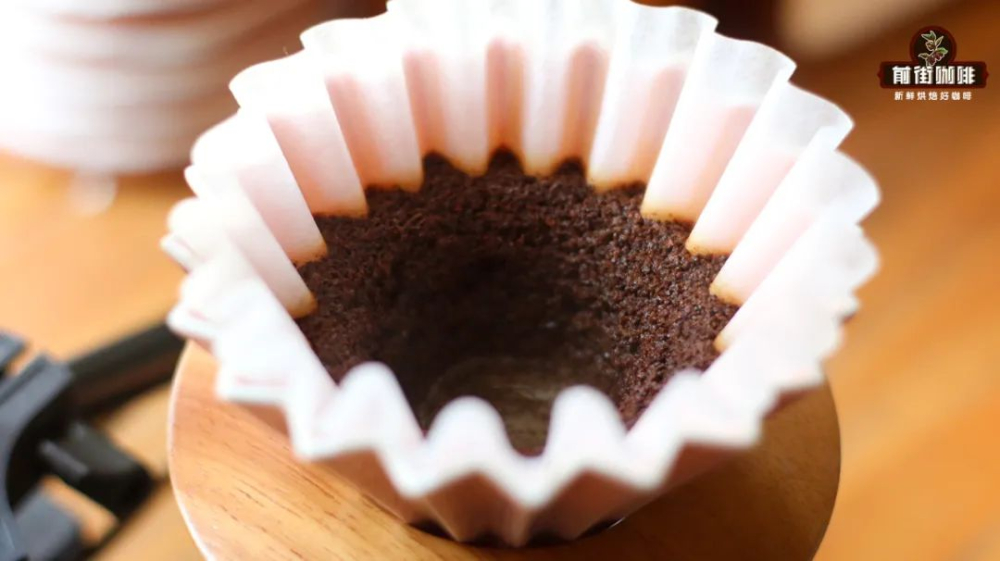 No bloom for light roast pour over? Flavor analysis of Patrik Rolf's two-stage pouring method
