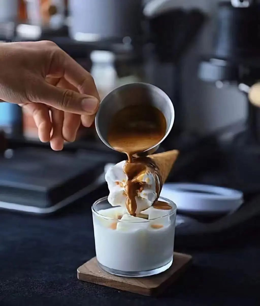 Complete Guide to Innovative Coffee Product Development: From Popular Fruit Coffees to Surprising Blends, Creating High-Repurchase Hits