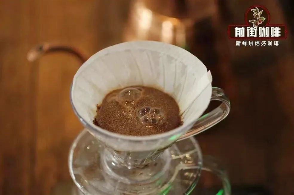 The Complete Guide to Coffee Bean Resting and Blooming: The Flavor Waiting Period Every Pour Over Beginner Must Know