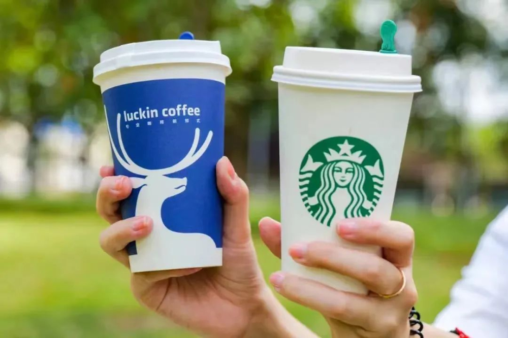 The key to Luckin Coffee's 2022 financial turnaround: How did it go from the brink of bankruptcy to a viral hit product?