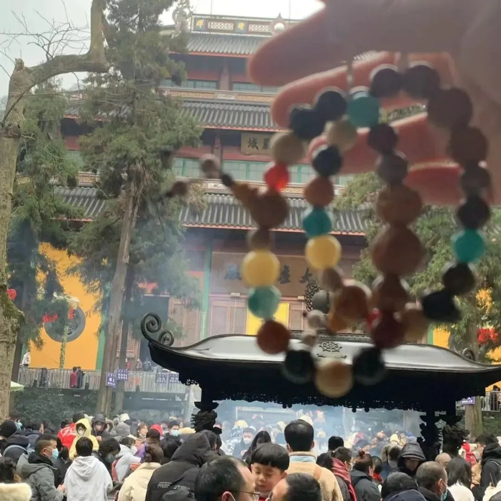 Behind the Temple Coffee Craze: 2023’s New Coffee Market Trends and the Creation of Emotional Settings