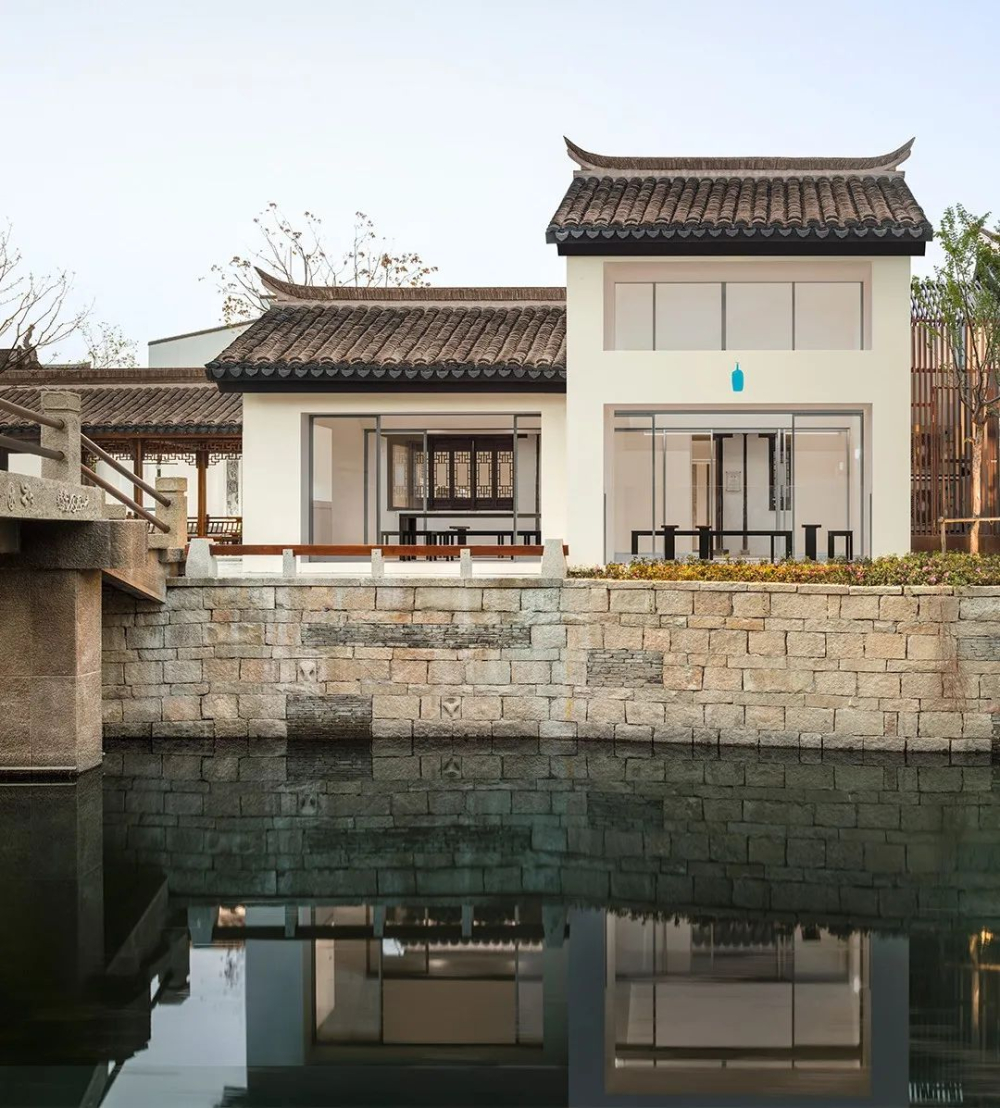 Blue Bottle Coffee opens in a century-old mansion in Panlong Ancient Town, offering a Jiangnan-style experience with signature taro pudding affogato
