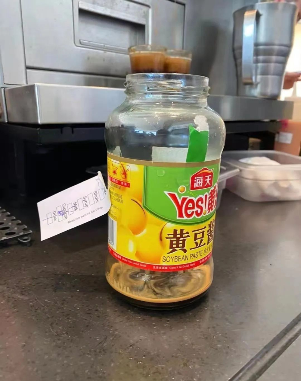 Analysis of Starbucks' Earth Day Free Coffee Event: Environmental Initiatives and Practical Actions