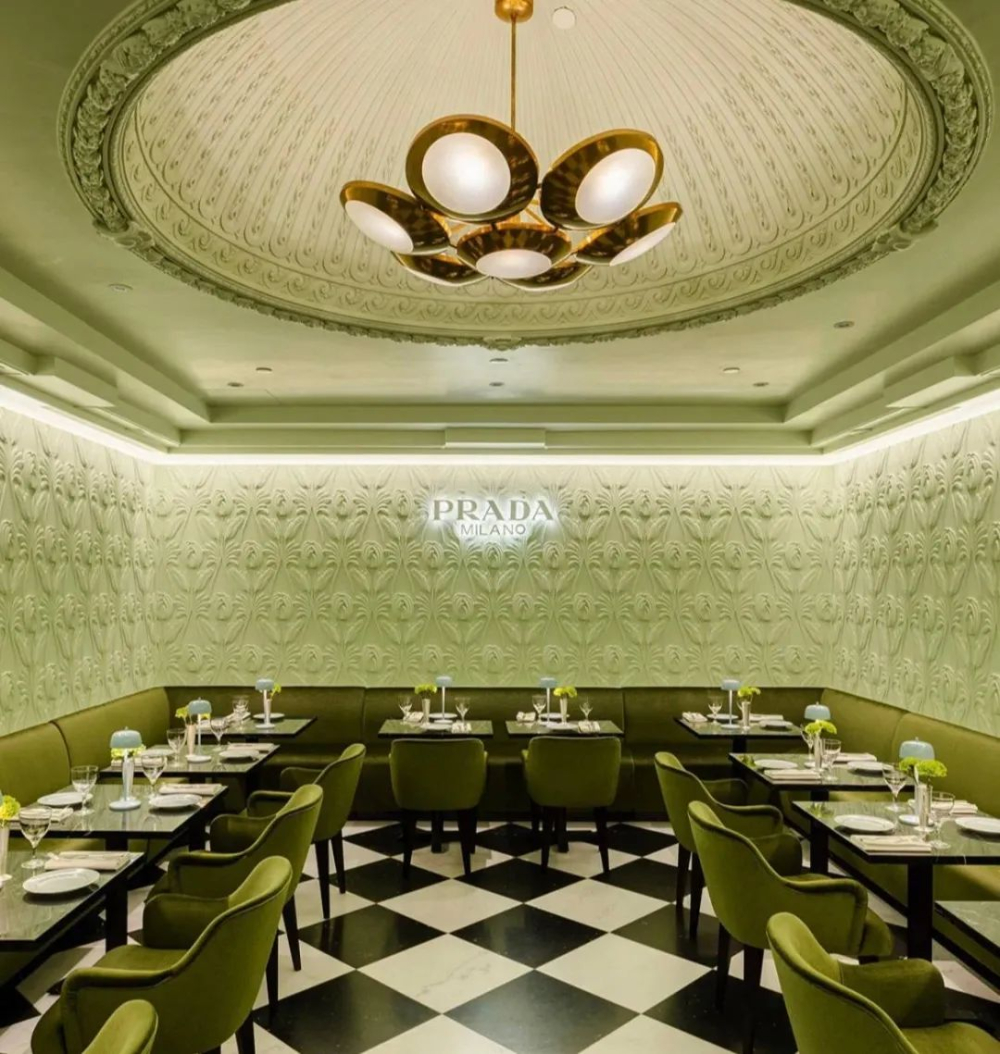 Prada Café Makes Its Debut！ A Complete Breakdown of Its Mint Green Design & All-Day Dining Experience