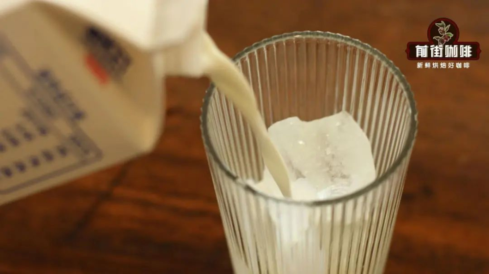 Complete Guide to Making Iced Lattes & Dirty Coffees: Cold Drink Ratios, Extraction Techniques & Layering Secrets