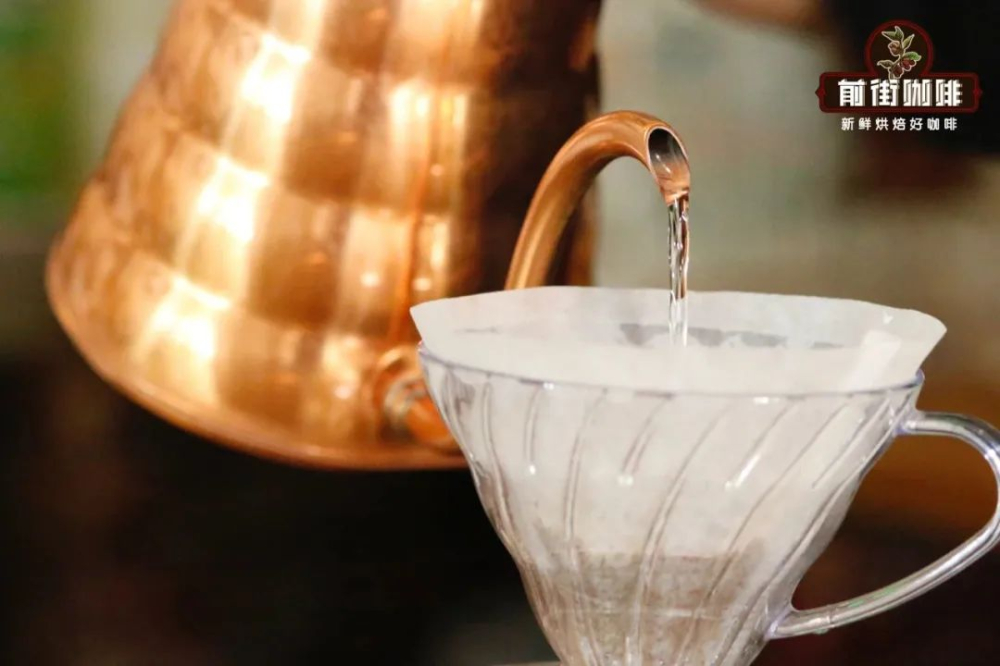 The Ultimate Guide to Water Control in Pour Over Coffee: Water Flow Height, Circular Pouring Techniques, and Training Tips