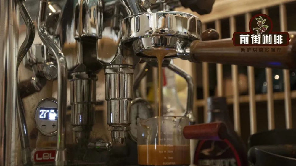 Complete Guide to Making Iced Lattes & Dirty Coffees: Cold Drink Ratios, Extraction Techniques & Layering Secrets