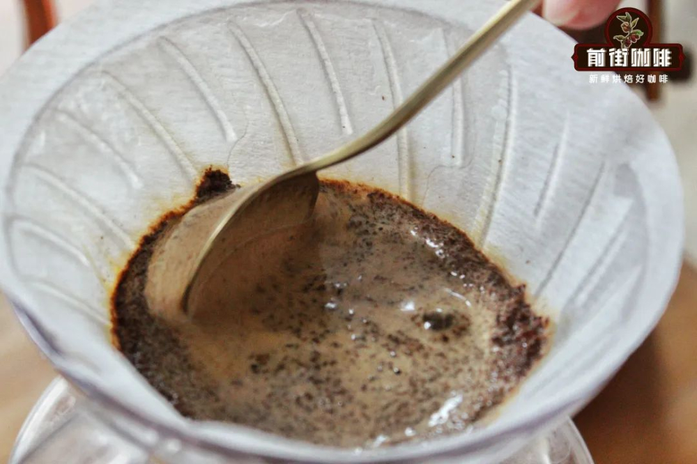 Complete Guide to Pour Over Coffee Stirring Techniques: Optimizing Extraction and Enhancing Flavor through Champion Methods