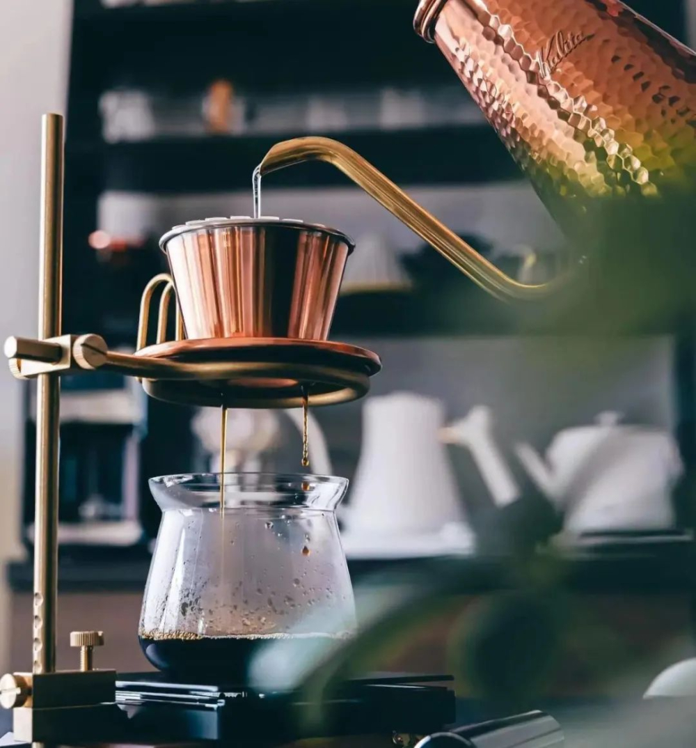 The Hundred-Year Evolution of Pour Over Coffee: From German Filters to Japanese Extraction Aesthetics