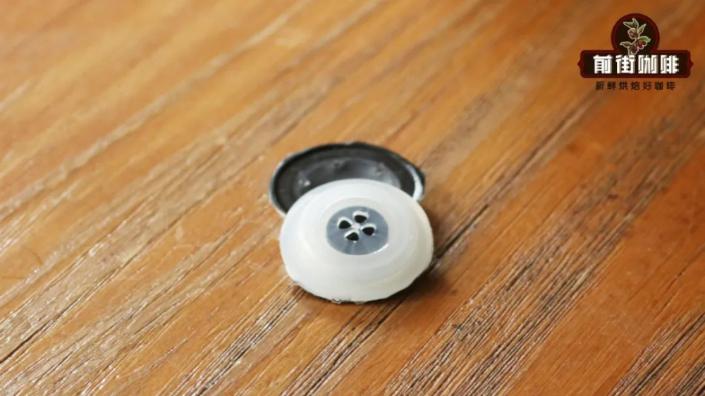Function Analysis of One-Way Valve: How to Use the Small Hole on Coffee Bean Packaging Bags?