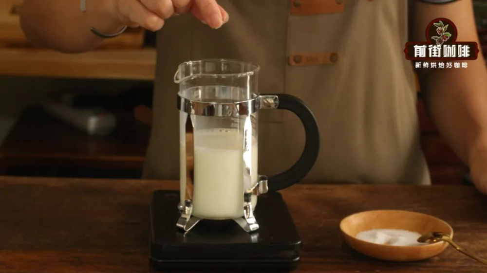 Secrets to Making Iced Shaken Latte: Manual Frothing Techniques & Flavor Enhancement Guide