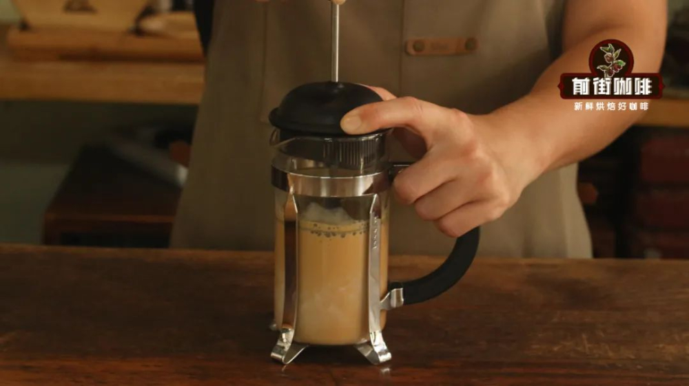 Secrets to Making Iced Shaken Latte: Manual Frothing Techniques & Flavor Enhancement Guide
