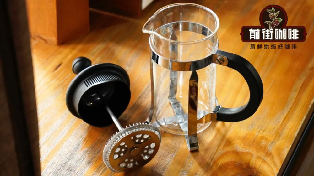 Complete Guide to Making Milk Foam with a French Press: Techniques for Hot/Cold Milk Foam & Beginner’s Latte Art Guide