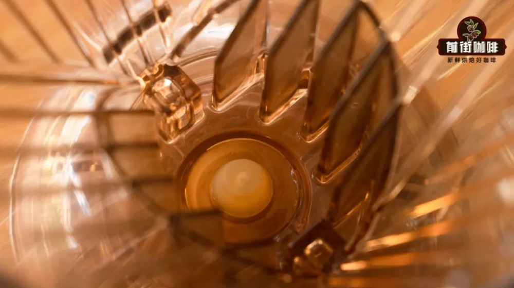 The Complete Guide to Brewing with the Clever Dripper: Extraction Parameters, Step-by-Step Instructions, and Milk Coffee Pairing Tips
