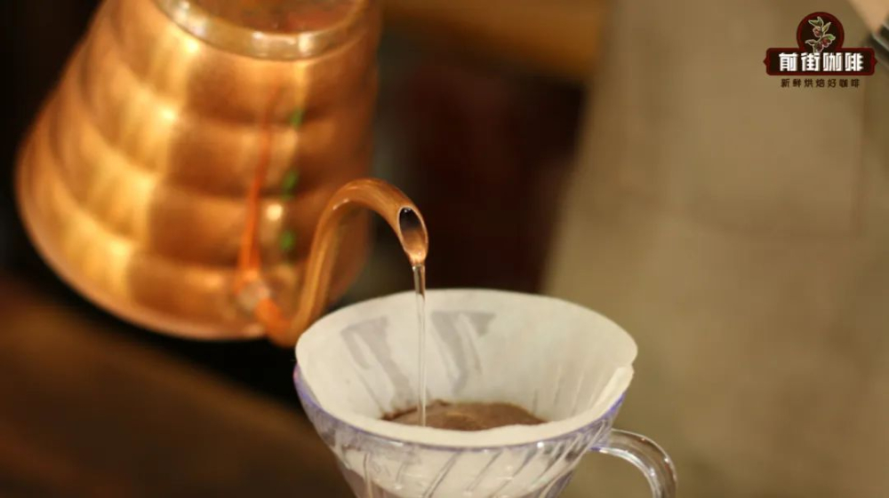 Beginner's Guide to Pour Over Coffee: A Practical Manual for Adjusting Extraction Parameters Based on Roast Level