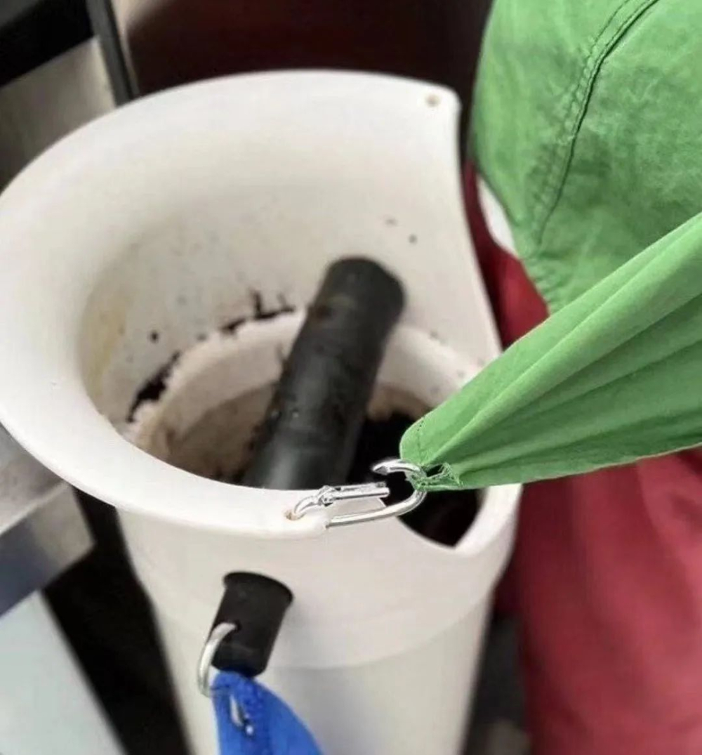 Top 10 Most Frustrating Sudden Situations for Baristas: Dirty Cups, Bean Hopper Disasters, and Cold Brew Catastrophes