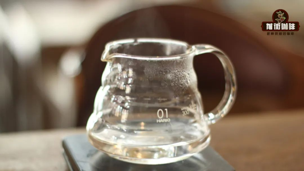 Is your winter pour over coffee quality inconsistent? Master water temperature, preheating, and anti-static techniques