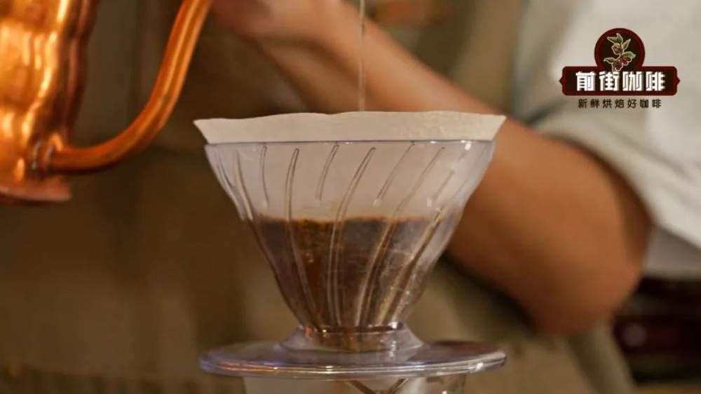 Tetsu Kasuya's Throw-Down Pour Over Tutorial: A Minimalist Brewing Method with High Concentration and Low Extraction