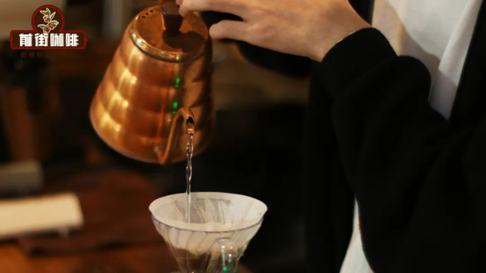 Is your winter pour over coffee quality inconsistent? Master water temperature, preheating, and anti-static techniques