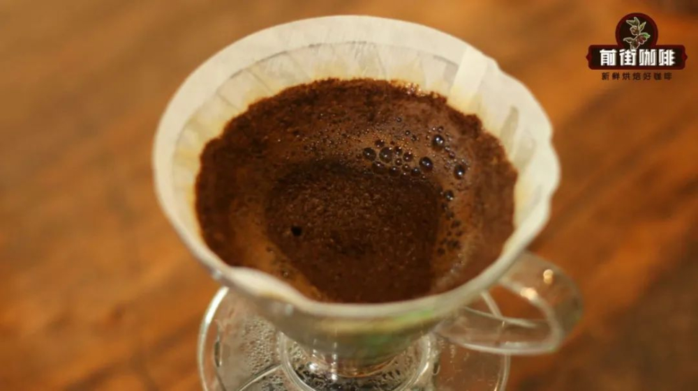 Tetsu Kasuya's Throw-Down Pour Over Tutorial: A Minimalist Brewing Method with High Concentration and Low Extraction