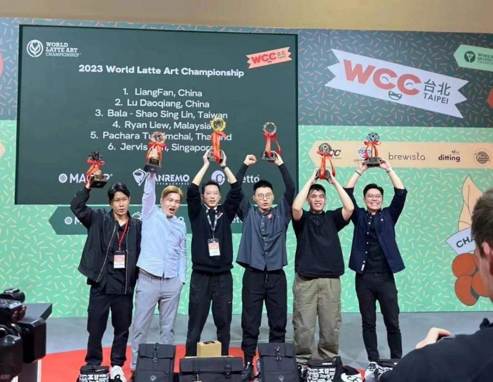 2023 WLAC Champion Liang Fan Reveals: How Coffee Latte Art Combines Mathematics and Photographic Composition