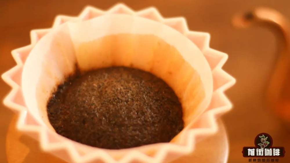 A Complete Guide to Bloom Techniques in Pour Over Coffee: Water Volume, Timing, and Full Brewing Steps
