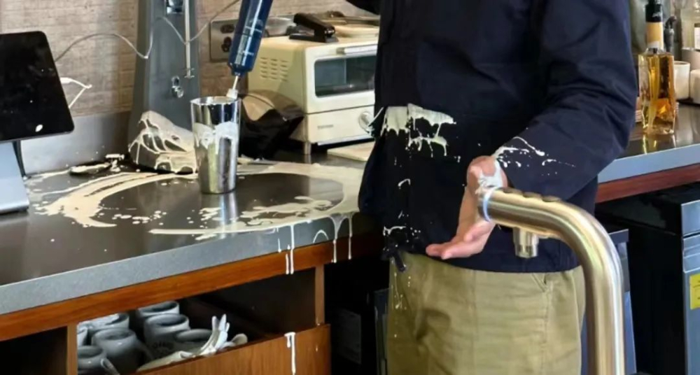 Compilation of Barista Mishaps on the Spot: Clogged Portafilters, Steam Splashes, and Bean Sorting Disasters