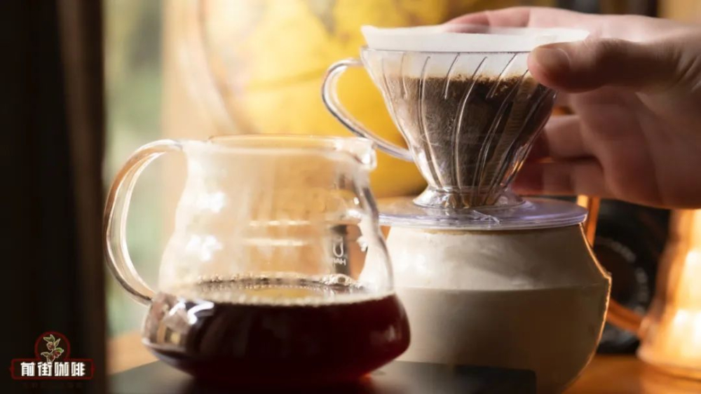 Pour over coffee often pools water? Three signals from light roast beans to help you prevent clogging issues